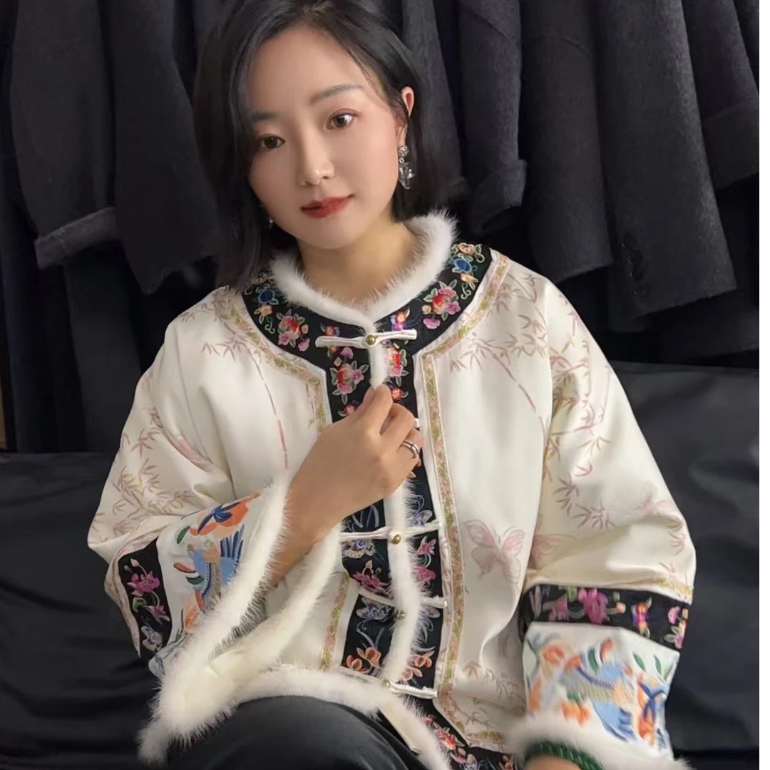 『晴衣格格』新冬款 2024新中式国风重工刺绣水貂毛盘扣气质棉服