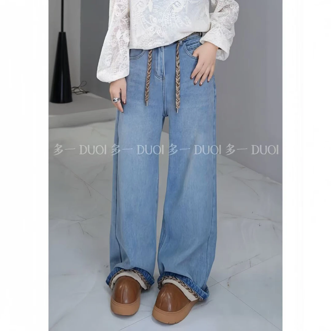 多一“鎏金织带”2024冬季简约百搭加绒蓝色阔腿牛仔裤配腰带
