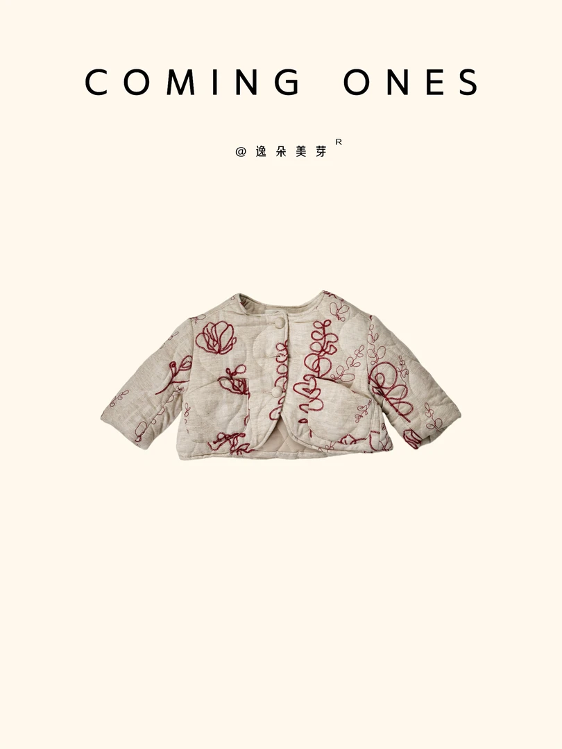 逸朵美芽COMING ONES 冬款女童红色刺绣棉服 xt8052