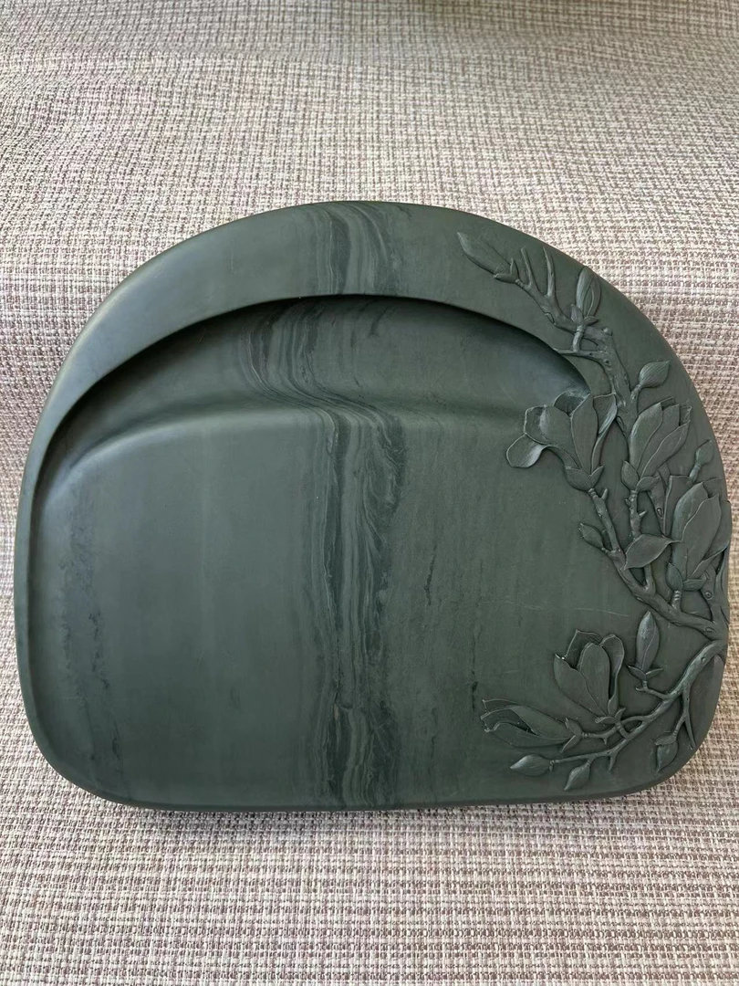 洮河砚水泉老坑玉兰花砚规格:24/20/3