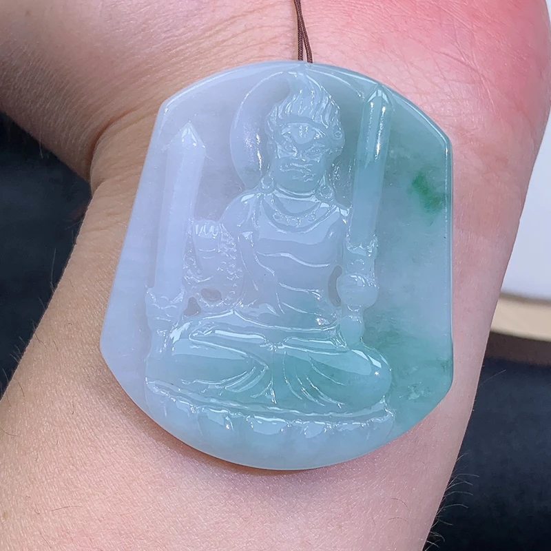 缅甸天然A货翡翠飘绿不动明王吊坠26.92g