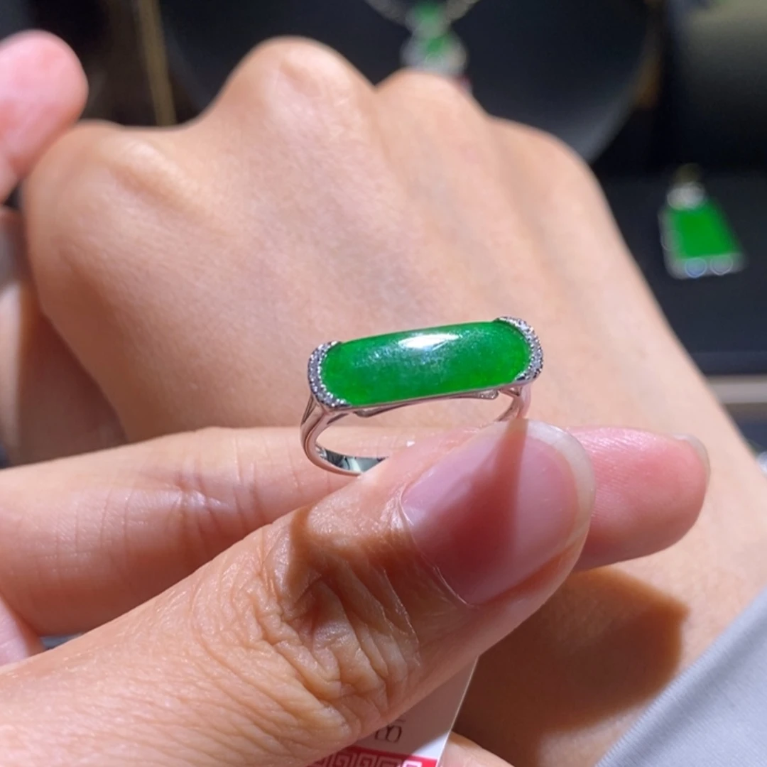 【闪购商品】翡翠戒指18K金镶嵌戒指