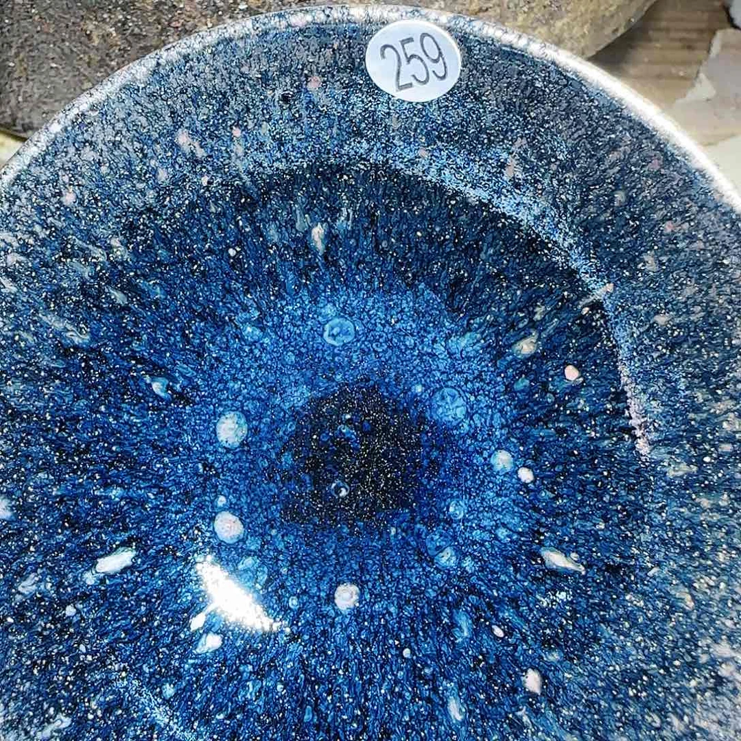 茶盏你自己说呢话就行么