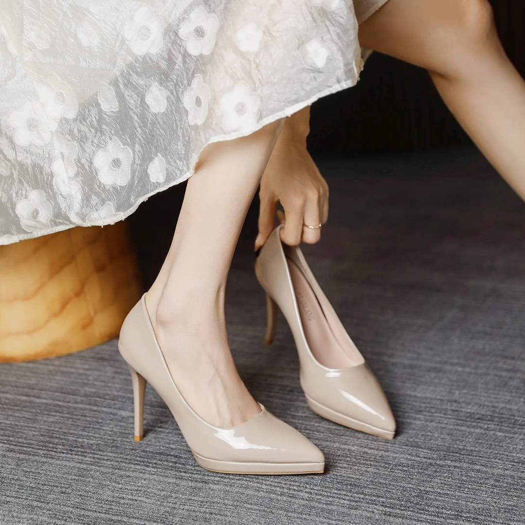 春秋季2024新款防水台不累脚气质尖头细跟时尚浅口小众高跟单鞋女