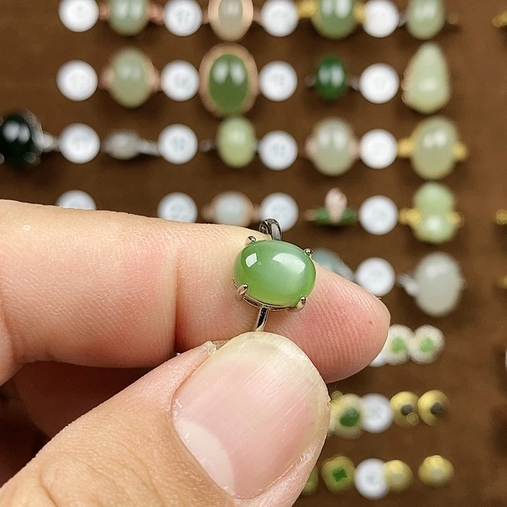 和田玉（碧玉）戒指合金