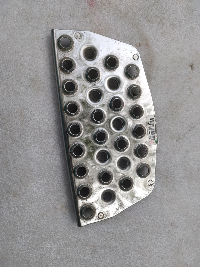 适用重汽汕德卡脚踏板防滑板铁防滑板C7H G7脚踏板防滑板上车踏板