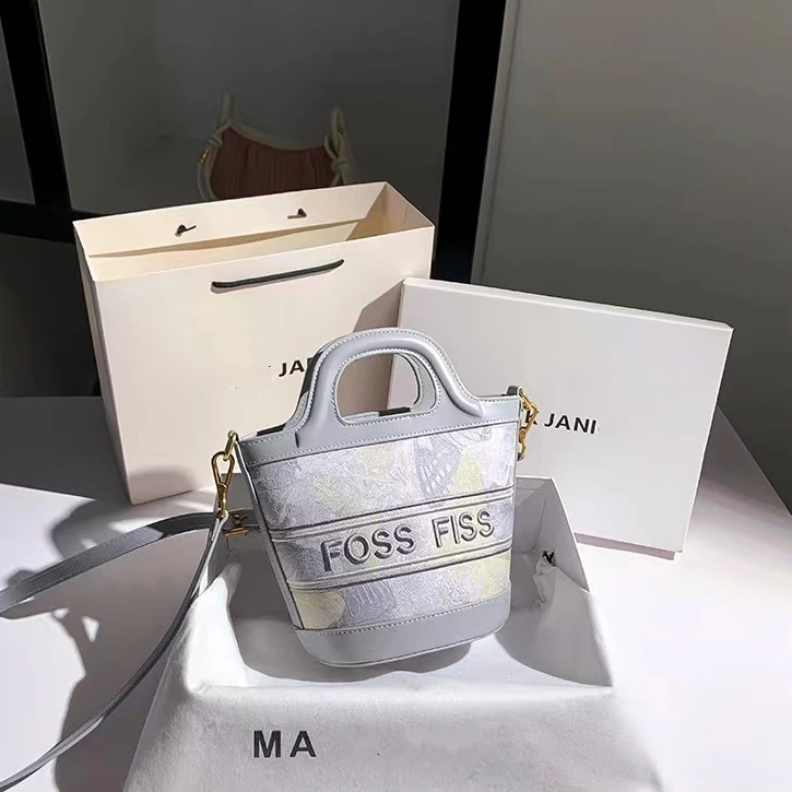 1366 新款时尚简约手提单肩斜跨女包 5H