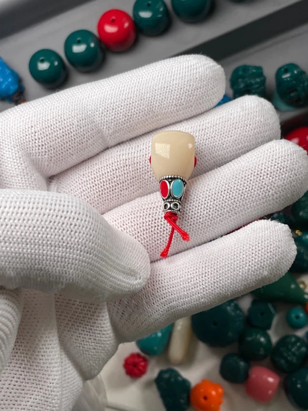 雪巴琉璃白色藏式分体三通13mm左右手工吊坠挂件饰品镶嵌古风