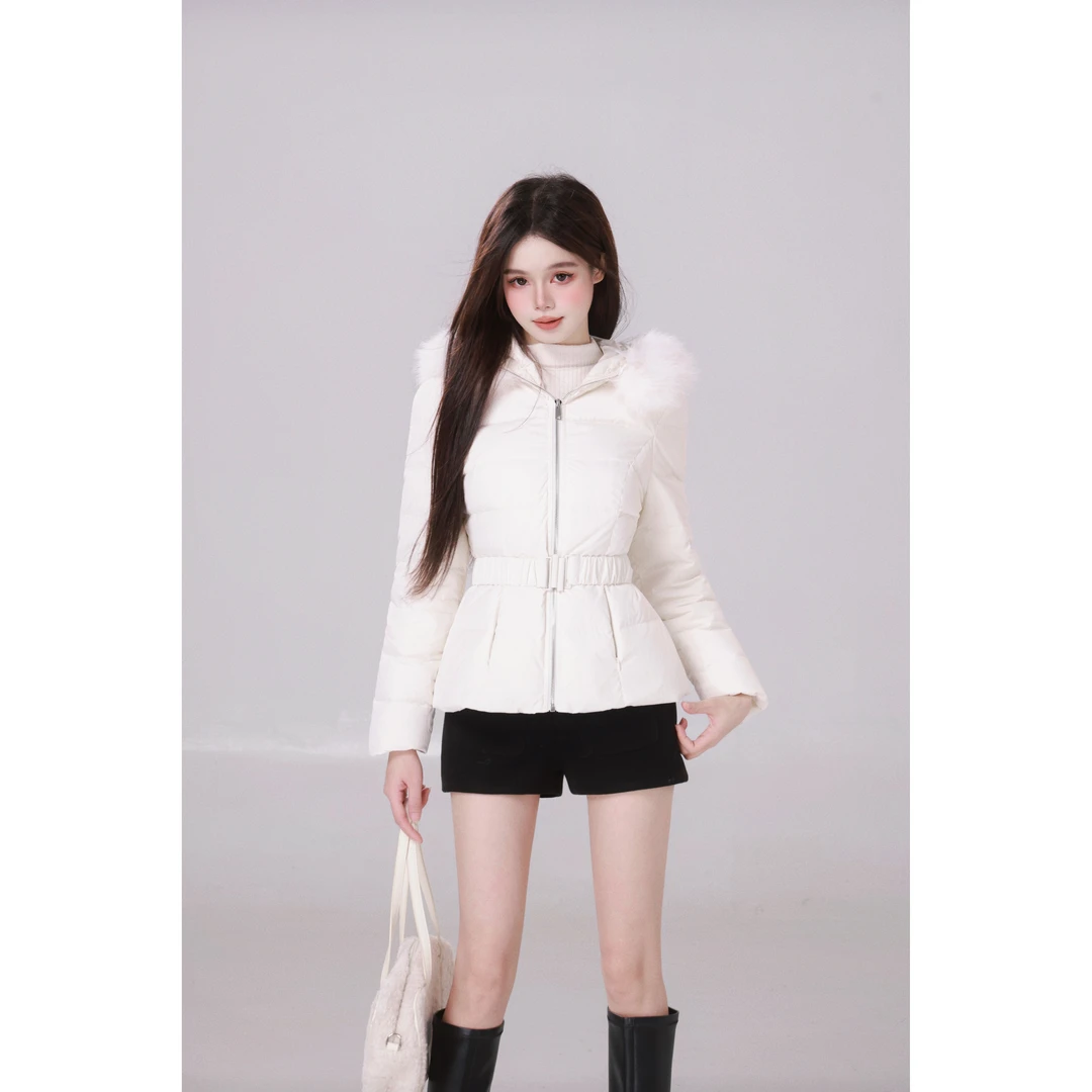 青青-画解WAHJU【雪国奇遇】新国标90%白鸭绒冬款羽绒服W24DG9016W