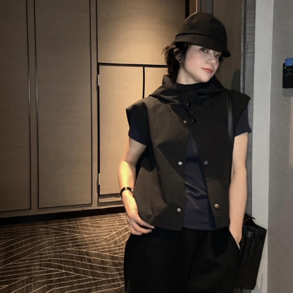 LIXIA【设计款】高定版设计师款小众设计师款戴帽ins潮马甲-80367