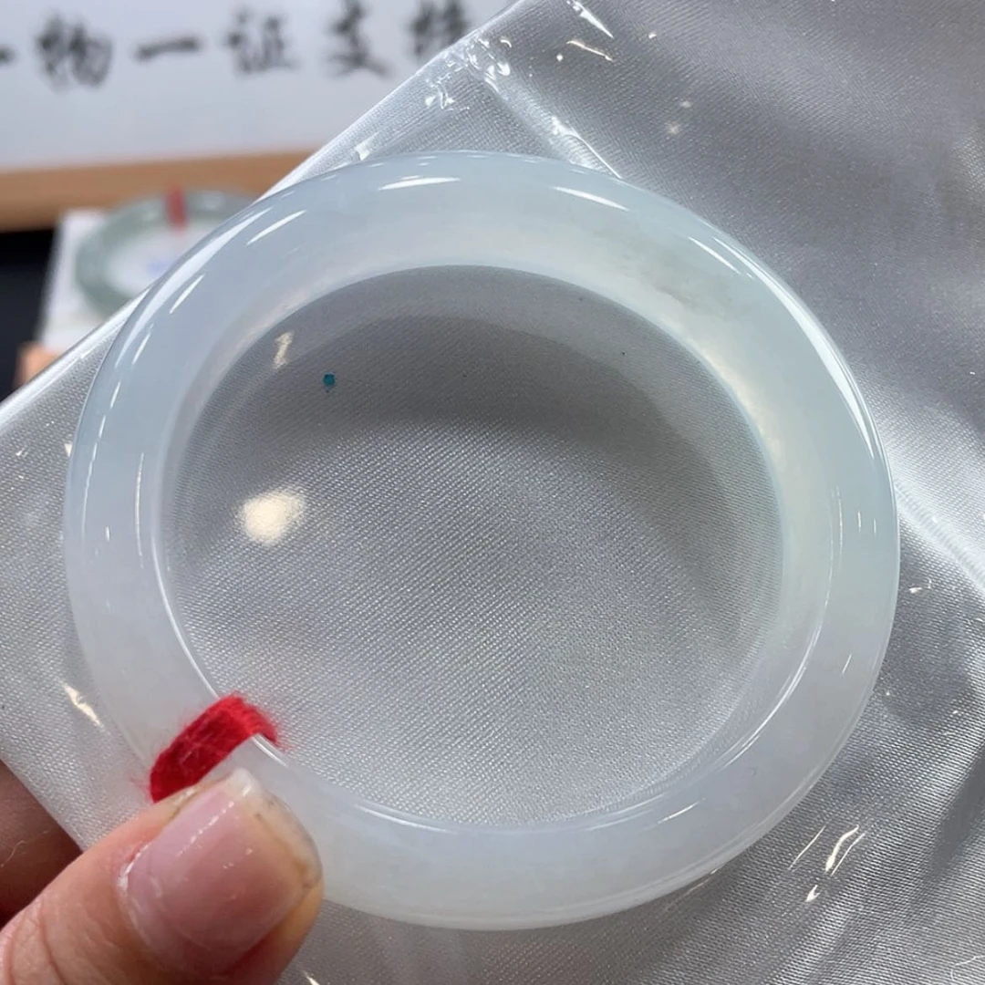 【闪购商品】翡翠手镯未镶嵌18号