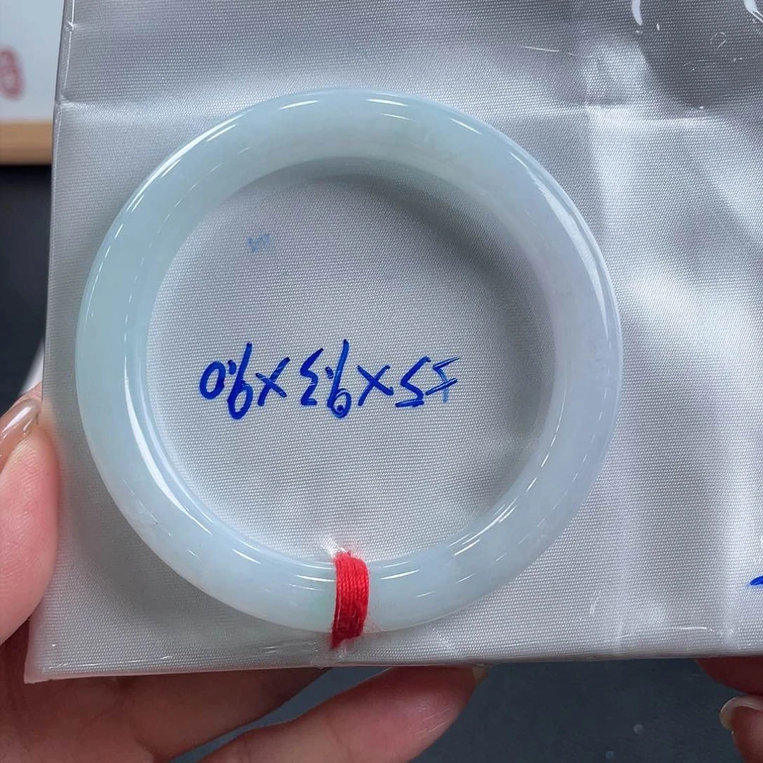 翡翠手镯未镶嵌5号