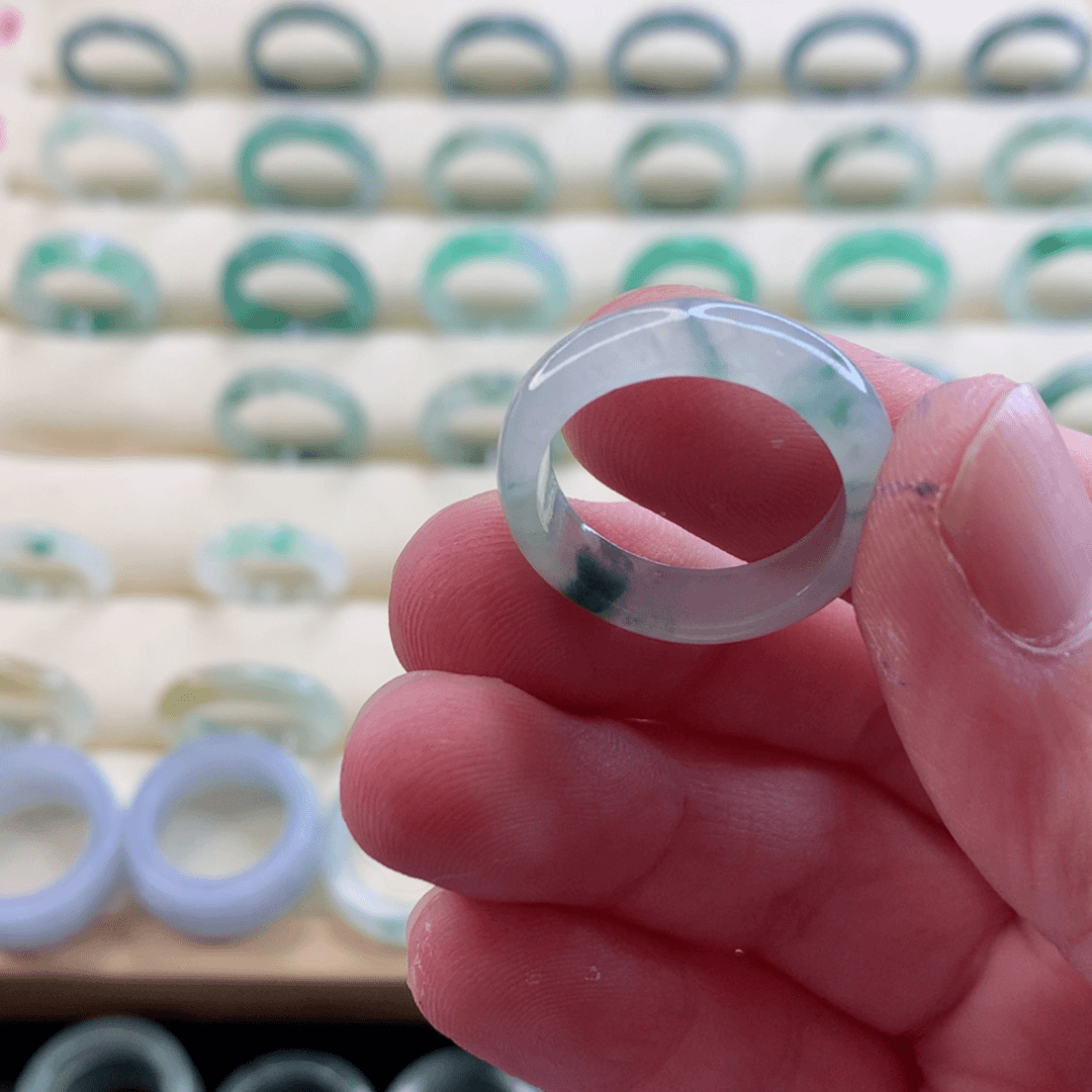 【闪购商品】翡翠戒指未镶嵌我***