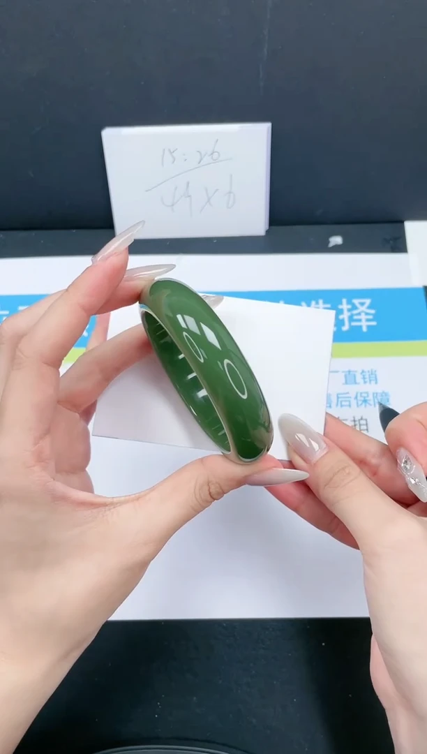 【闪购商品】石英质玉手镯未镶嵌254-57