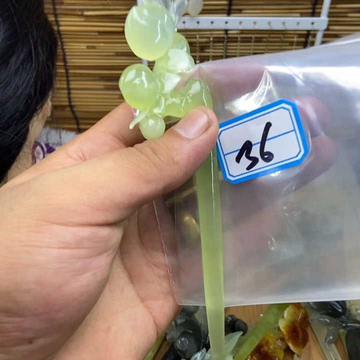 蛇纹石玉发饰未镶嵌小*唆36