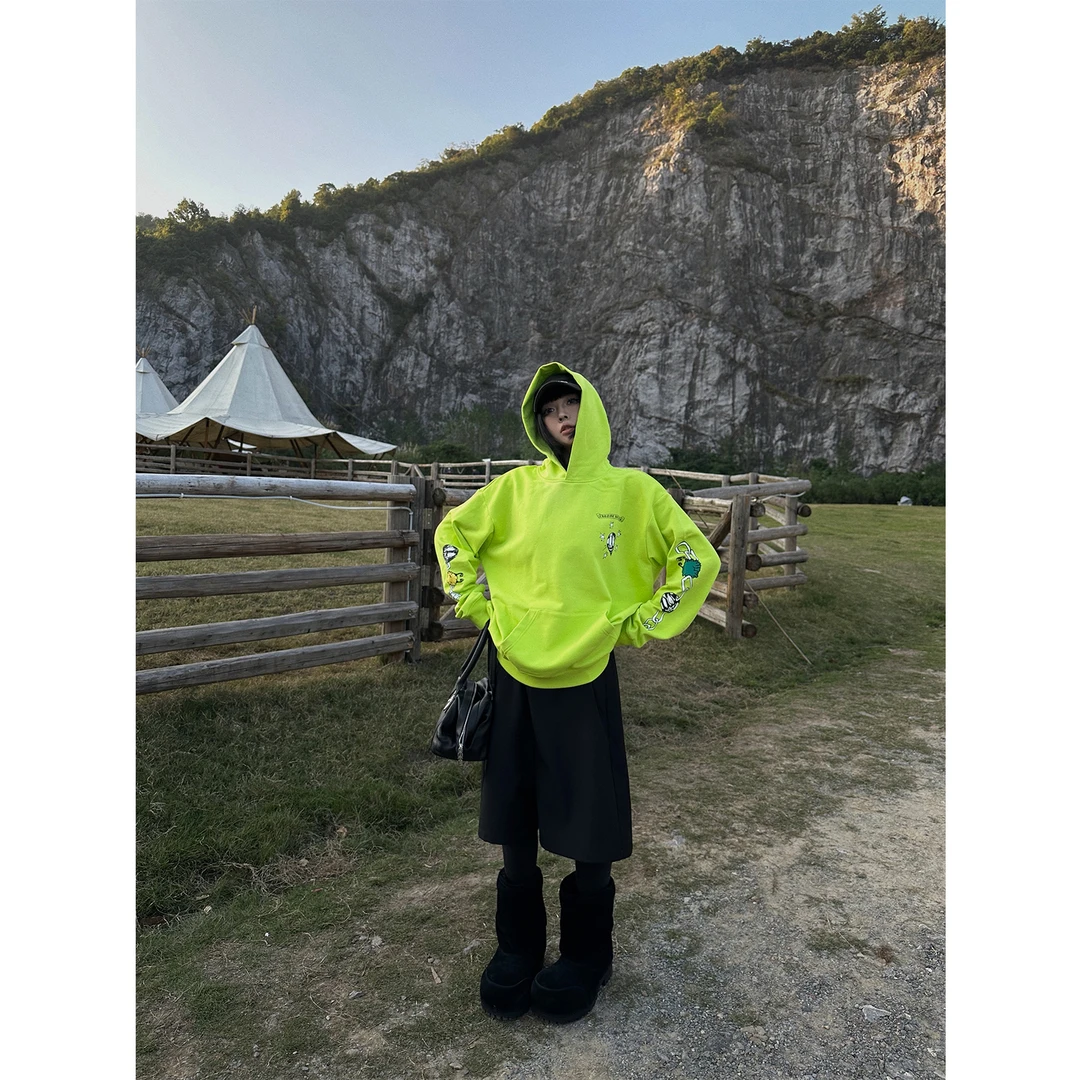 嘉仪【点亮造型】涂鸦印花卫衣