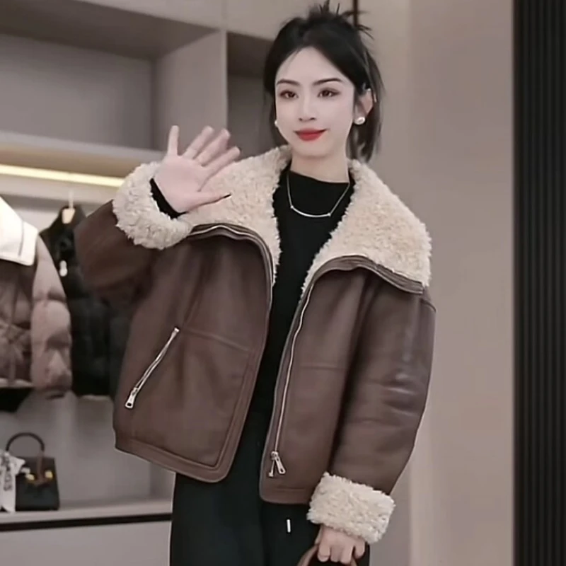 翻领加绒加厚外套短外套2024冬季新款保暖PU皮毛一体
