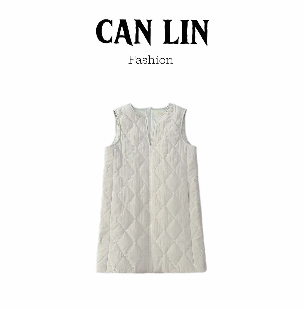 2024年冬季新款设计感夹棉保暖无袖马甲连衣裙百搭显瘦通勤女