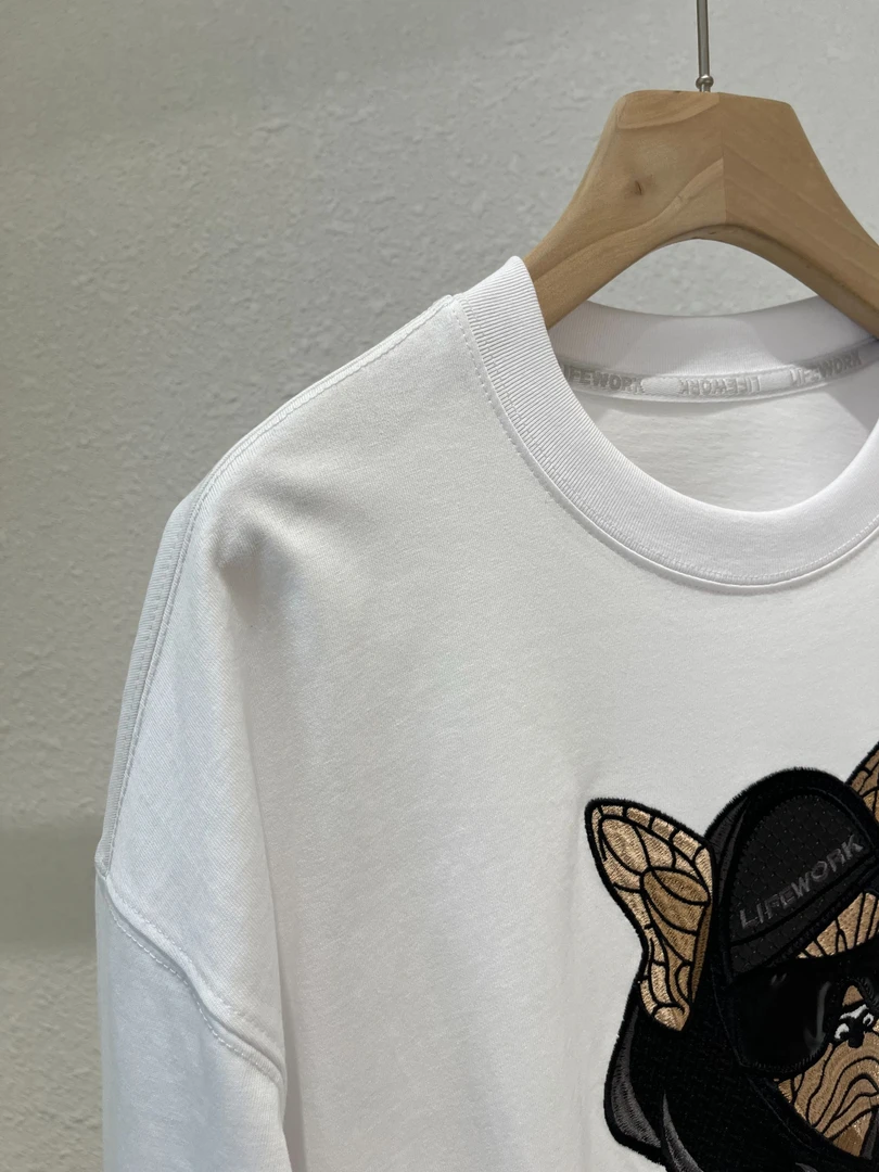 F04303三色圆领前背包狗半袖T恤