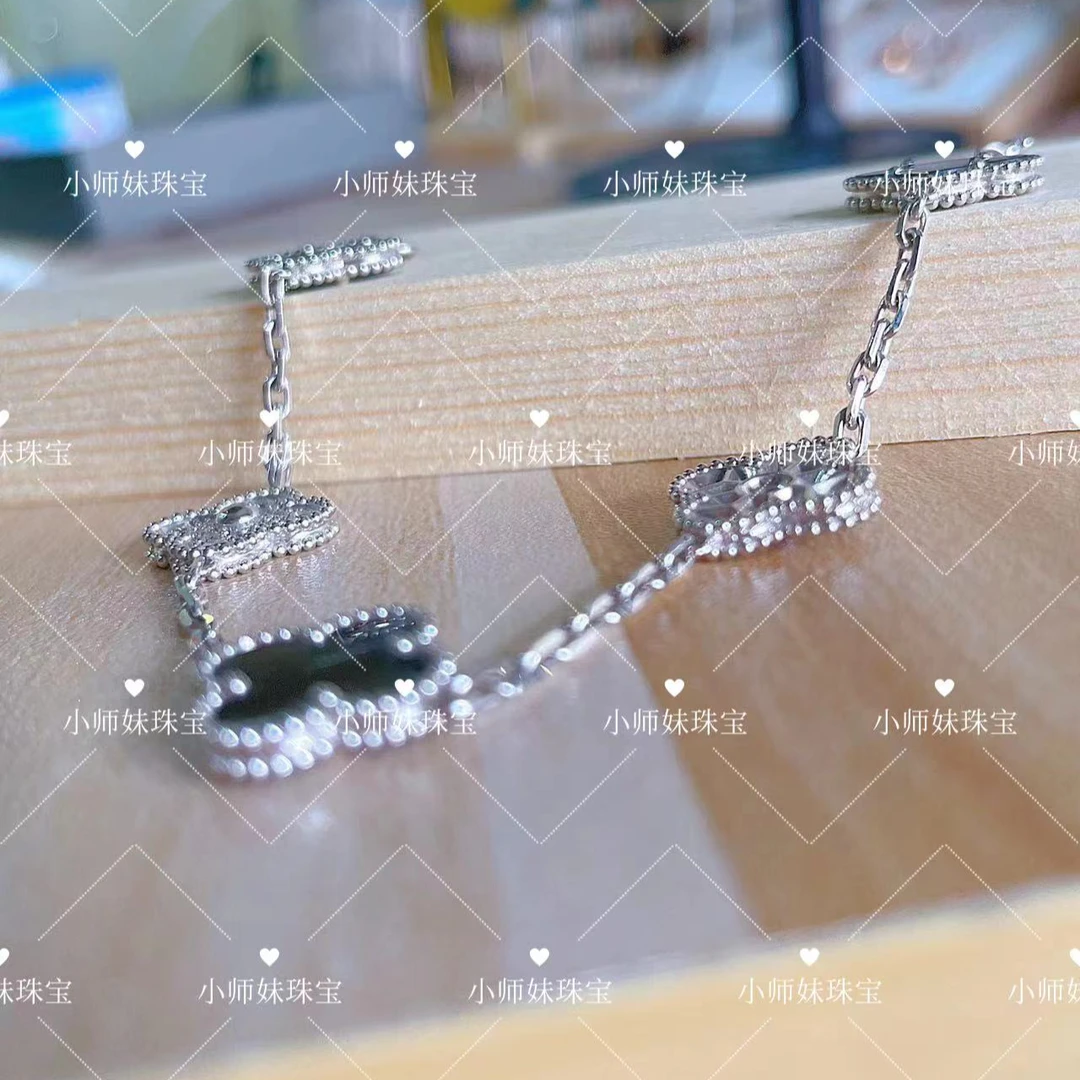 18金黑白配熊猫钻石3+2时尚手链