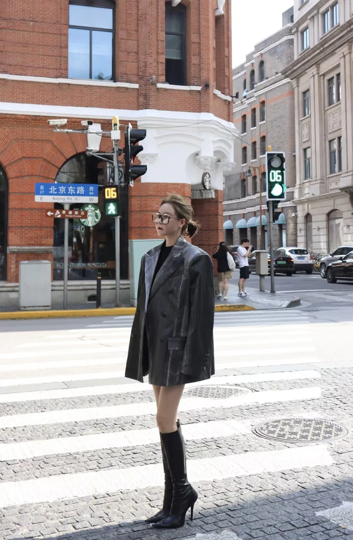 KIOKWANG//男女同款 特殊压褶纹理面感垫肩西装式宽松外套