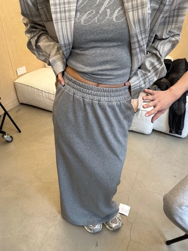 KIOKWANG//后下摆开叉设计 松紧高腰长款卫裙半身裙