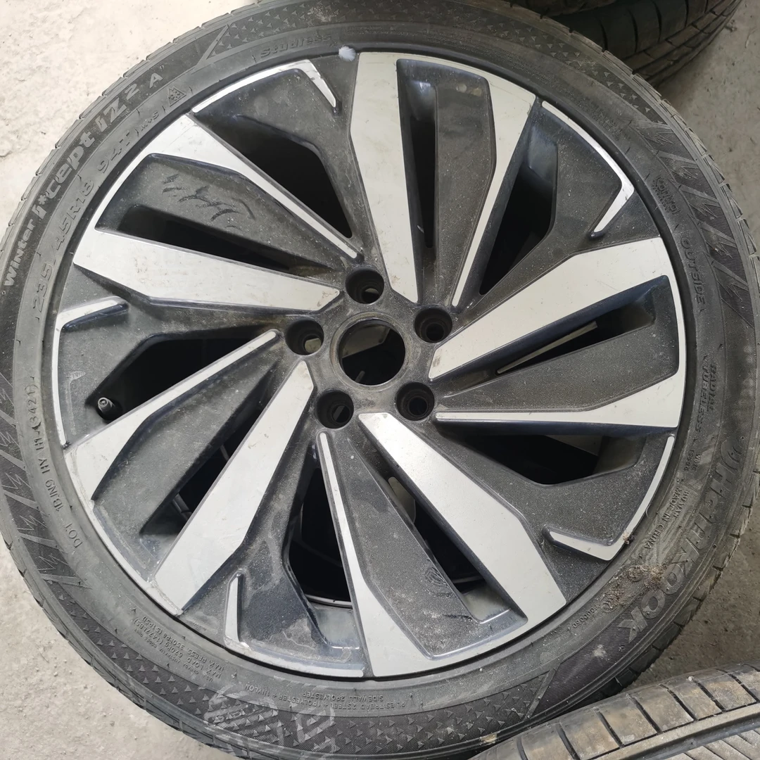 轮毂轮胎18寸 轮毂轮胎