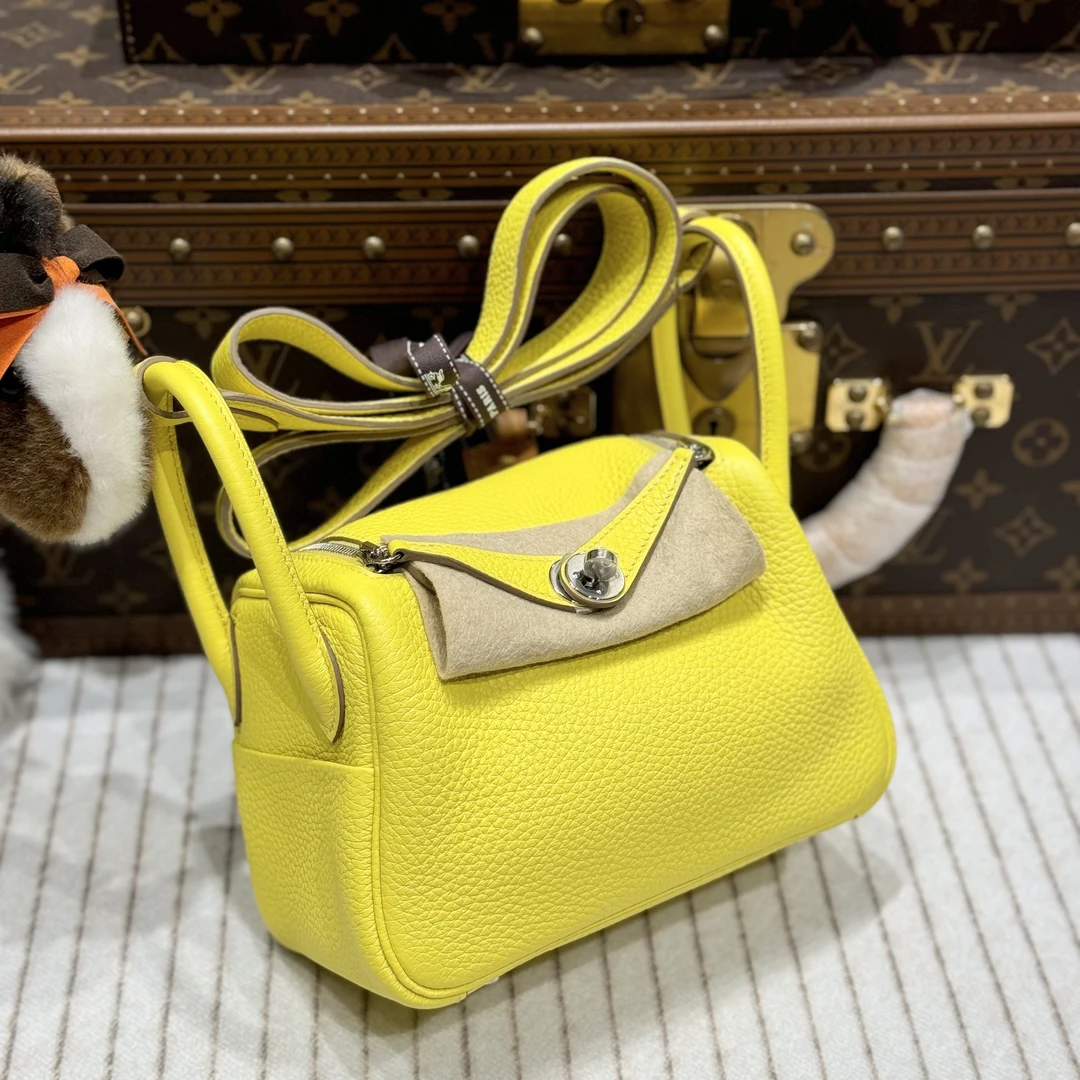 99新 Hermes/爱马仕 lina/u刻爱马仕柠檬黄minilindy斜挎包