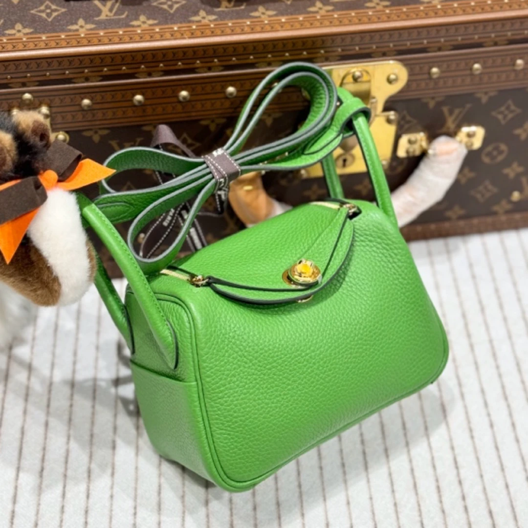 未使用 Hermes/爱马仕 活动/minilindy丝兰绿金扣w刻