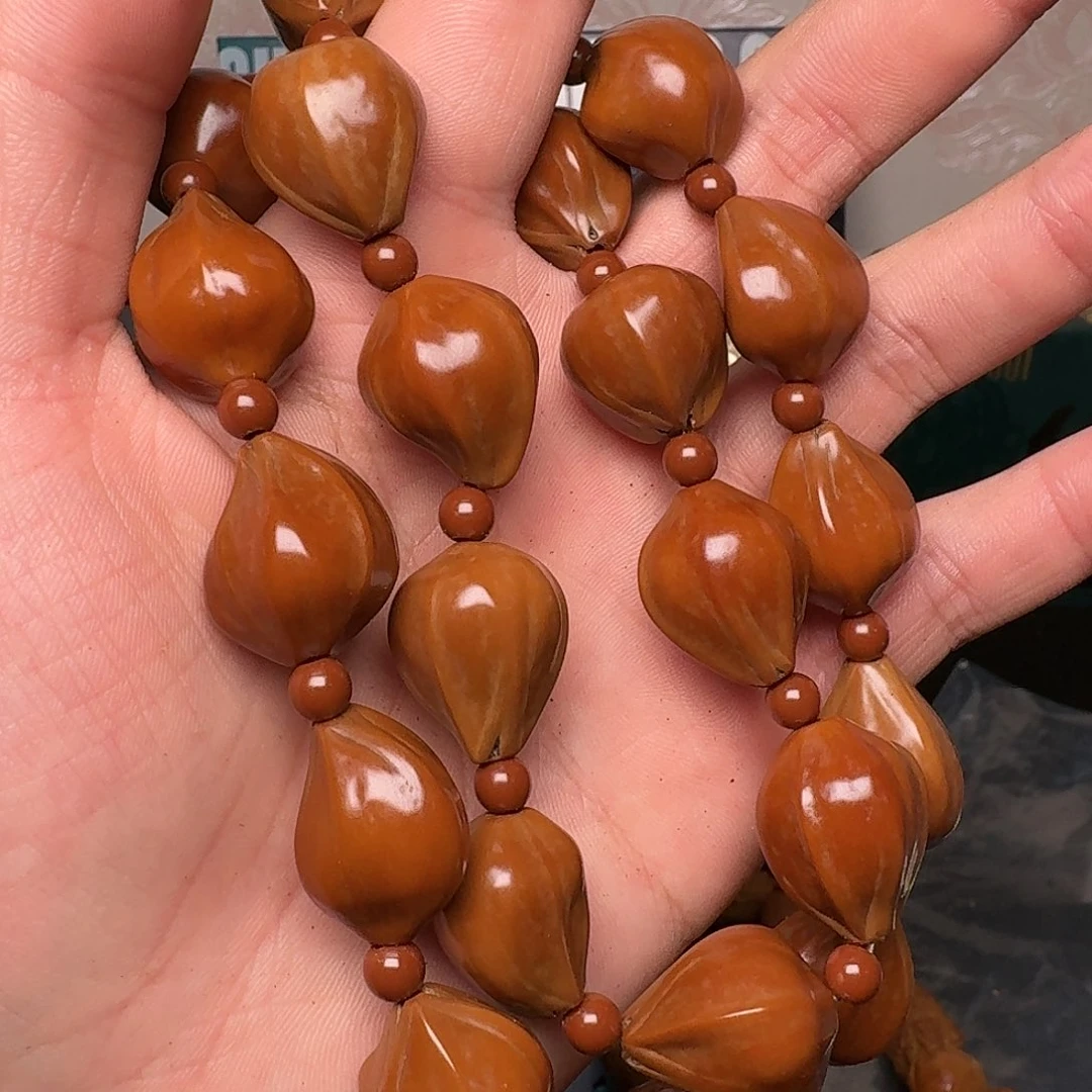 橄榄核手串哥几个