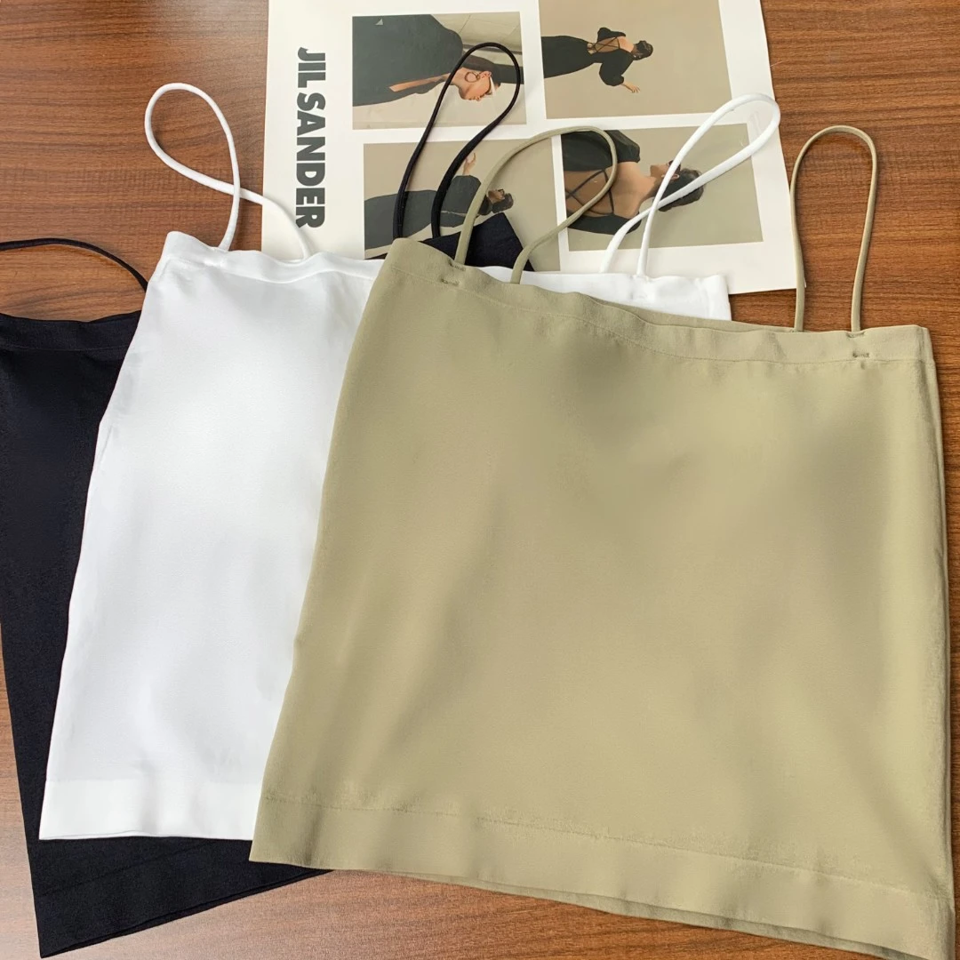 Q&Q【美背锁骨精】女背心打底无压舒适带胸垫吊带打底时尚百搭夏季