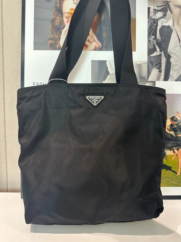 95新 Prada/普拉达 兔兔奢/普拉达单肩包/230327082
