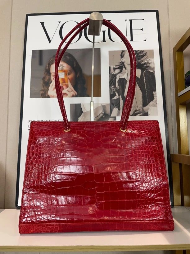 95新 FENDI/芬迪 兔兔奢G专属/芬迪托特包/230208090