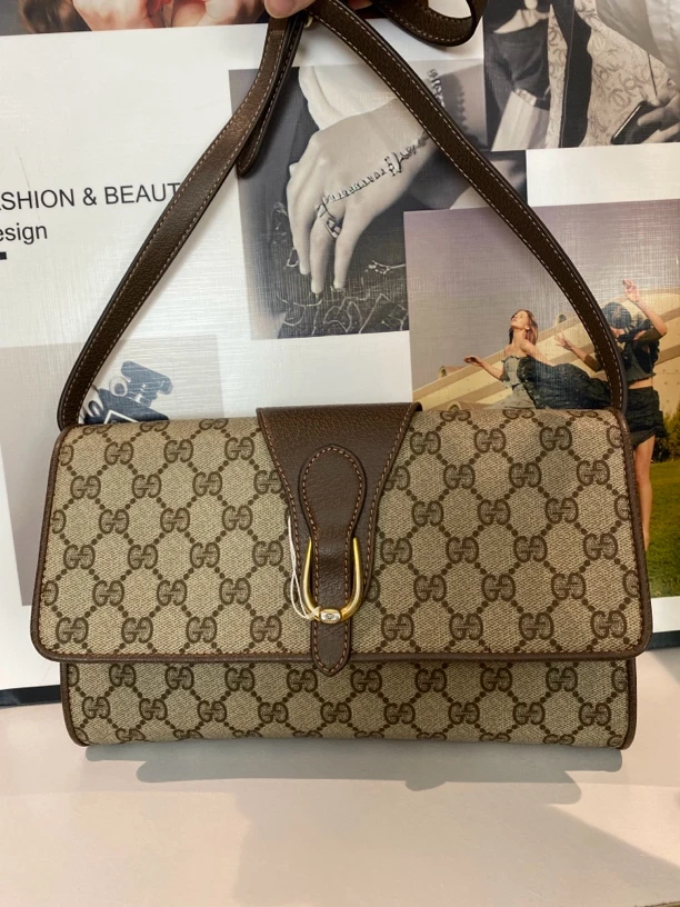 95新 GUCCI/古驰 兔兔奢/古驰斜挎包/240531132