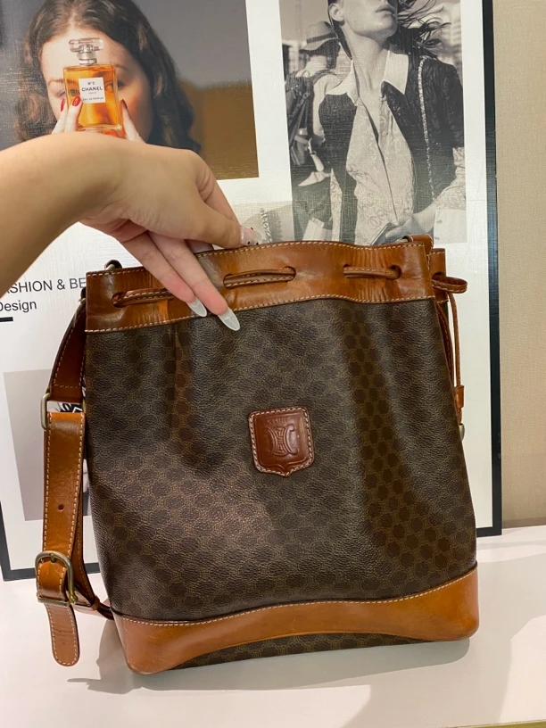 90新 Celine/思琳 兔兔奢G专属/瑟琳水桶包/240823096