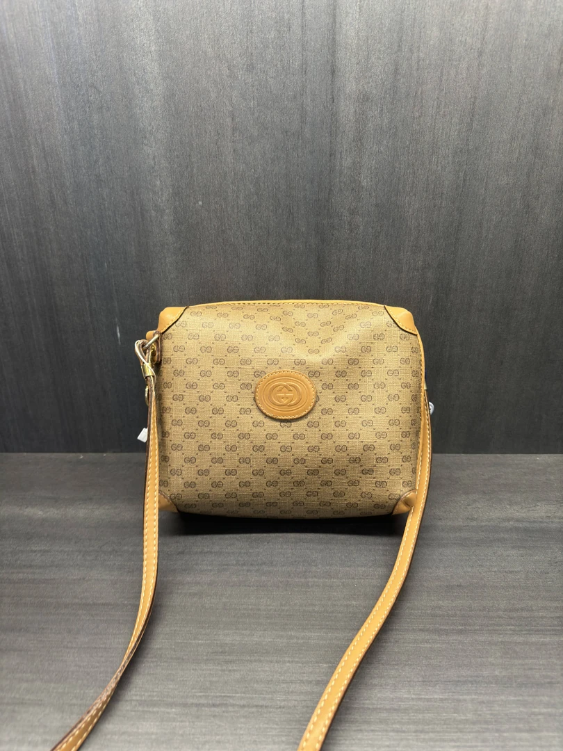 95新 GUCCI/古驰 兔兔奢/古驰斜挎包/240313221
