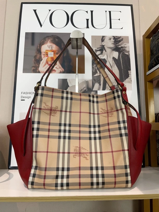 95新 BURBERRY/博柏利 兔兔奢/博柏利单肩包/GM0001