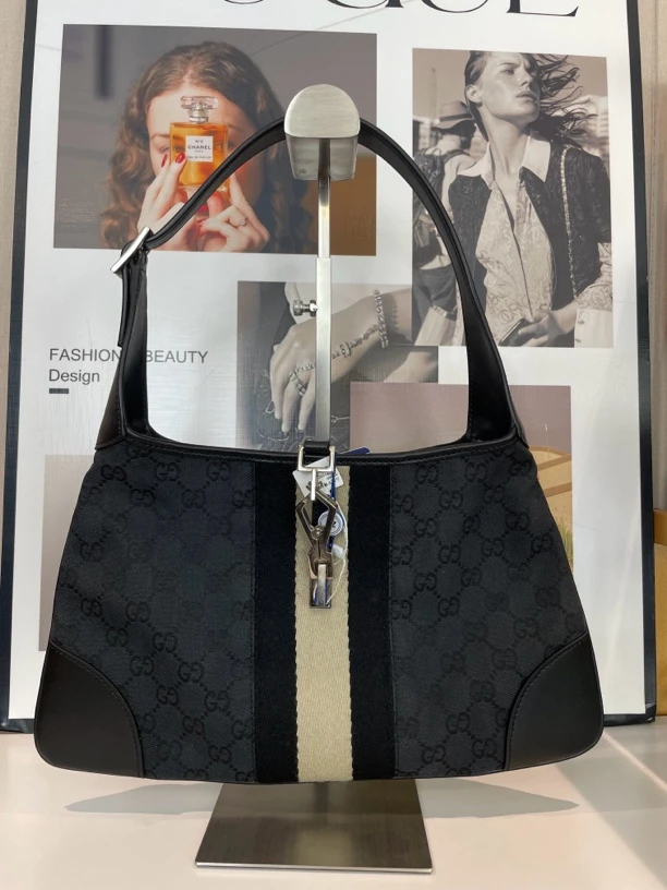 95新 GUCCI/古驰 兔兔奢/古驰单肩包/240719195