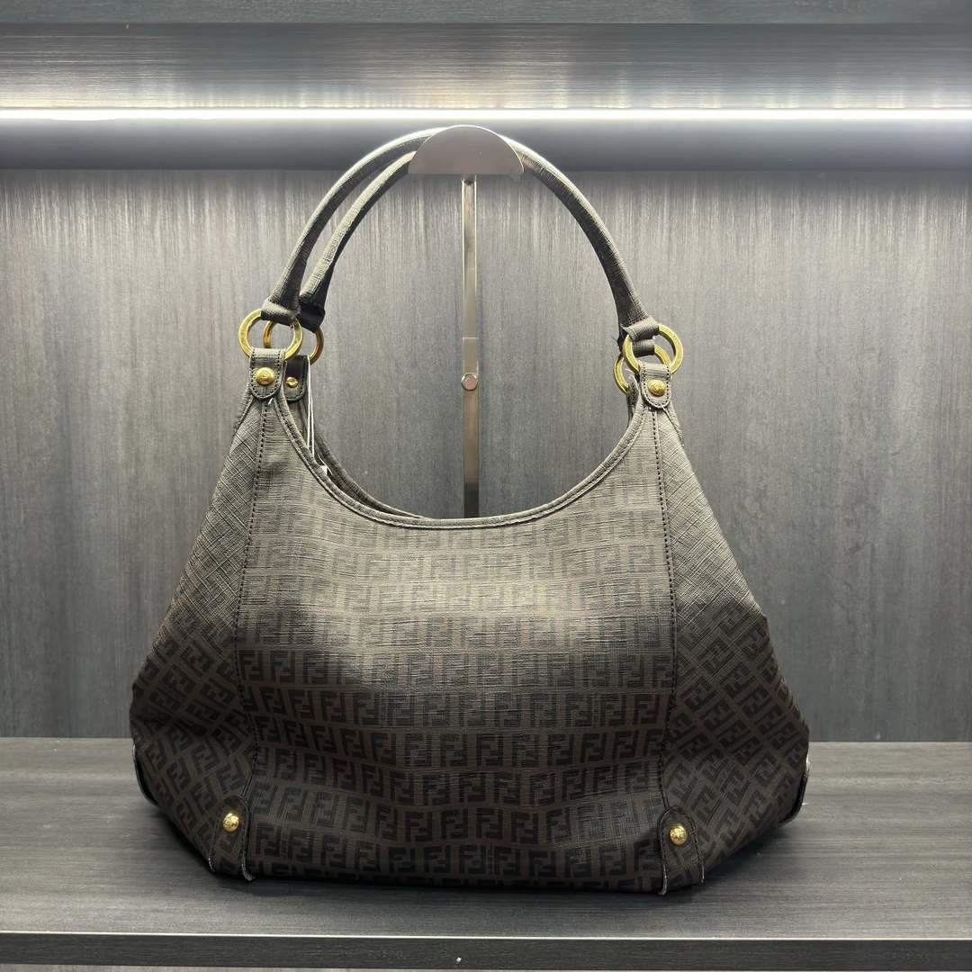 95新 FENDI/芬迪 兔兔奢/芬迪单肩包/230316047