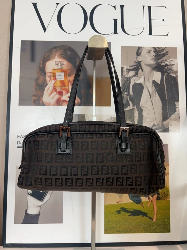95新 FENDI/芬迪 兔兔奢/芬迪手提包/230318029
