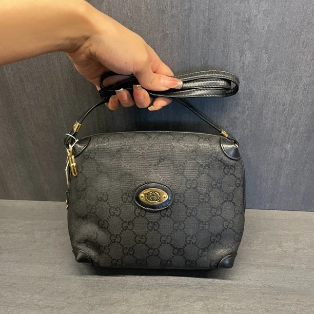 95新 GUCCI/古驰 小琪/古驰黑花小斜挎包/240330158
