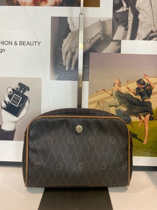 90新 DIOR/迪奥 兔兔奢/迪奥斜挎包240324075