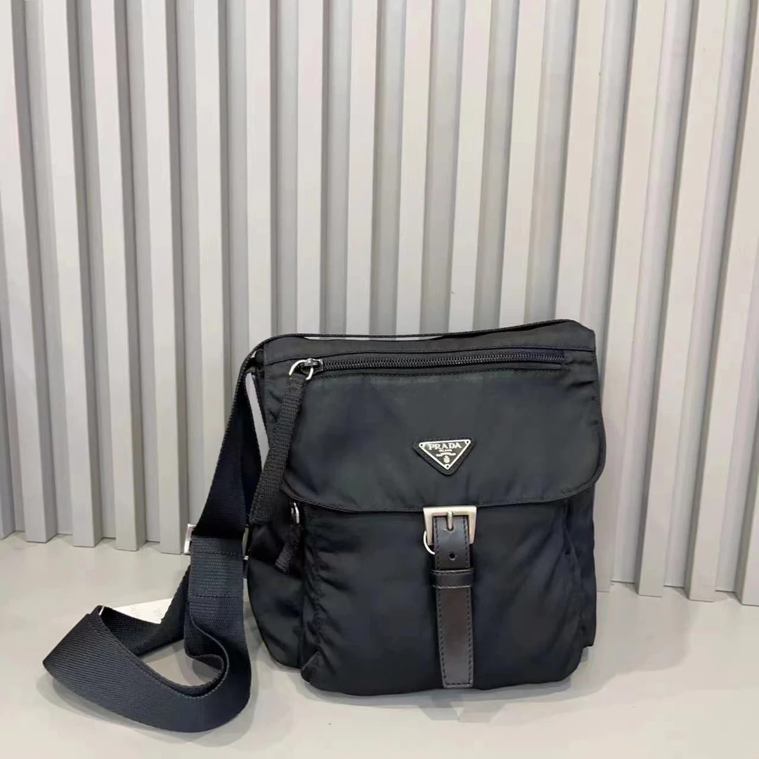 95新 Prada/普拉达 小琪/普拉达单眼邮差包/231028027