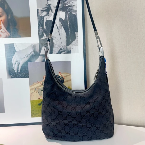 95新 GUCCI/古驰 兔兔奢/古驰单肩包/240313213