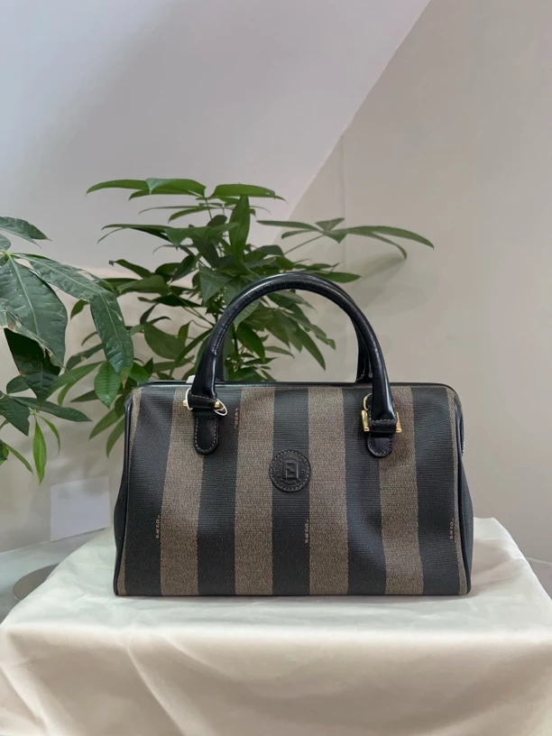 95新 FENDI/芬迪 兔兔奢/芬迪手提包/240218023
