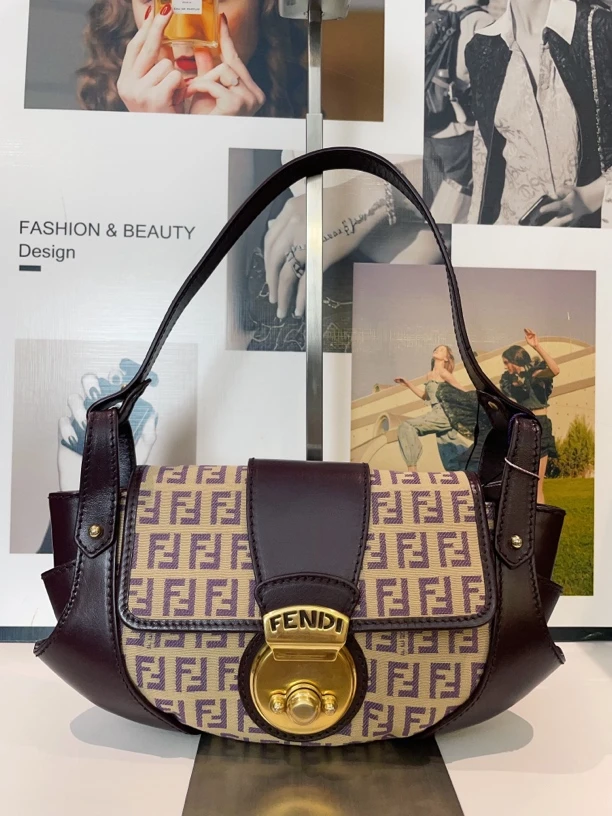 95新 FENDI/芬迪 兔兔奢/芬迪单肩包/230405062