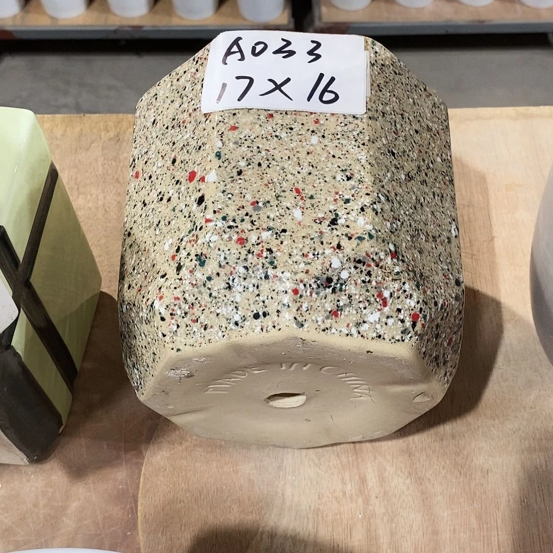 【闪购商品】陶瓷20CM以下微瑕花盆AAA033-1