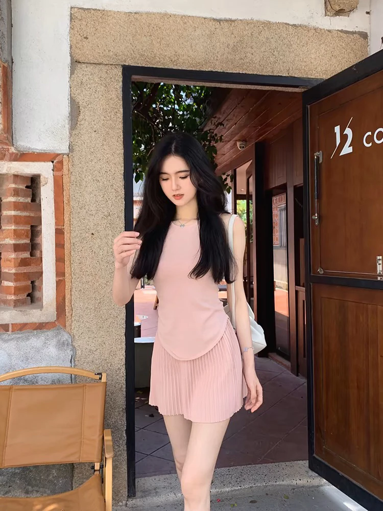 2024年夏季新款设计感小众清纯派收腰背心百褶裙套装女