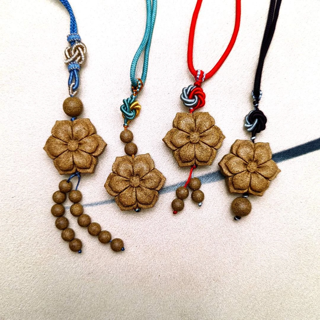 六瓣花合香牌 随身熏香天然香饰品