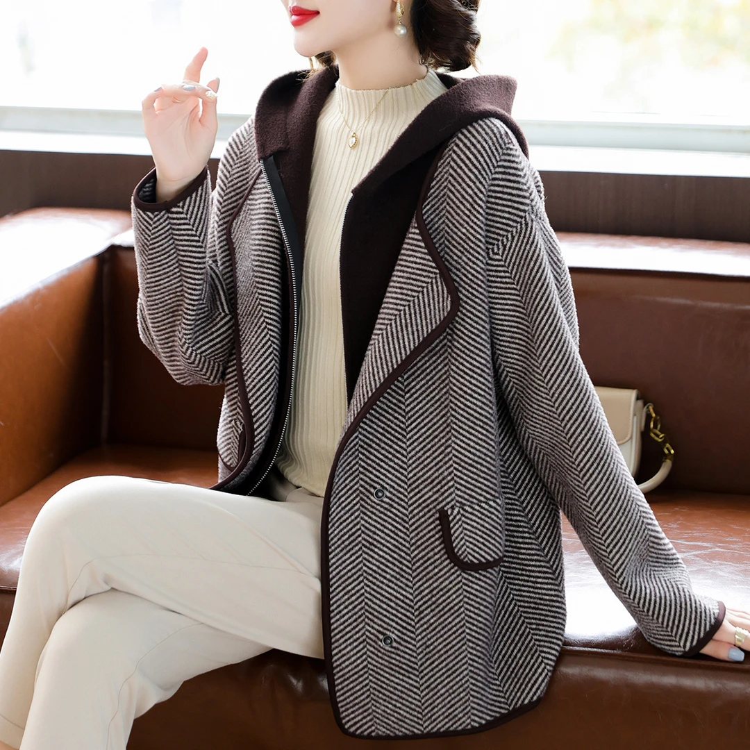 QianLian/浅恋秋冬季新款中老年妈妈装外套洋气假两件加厚开衫